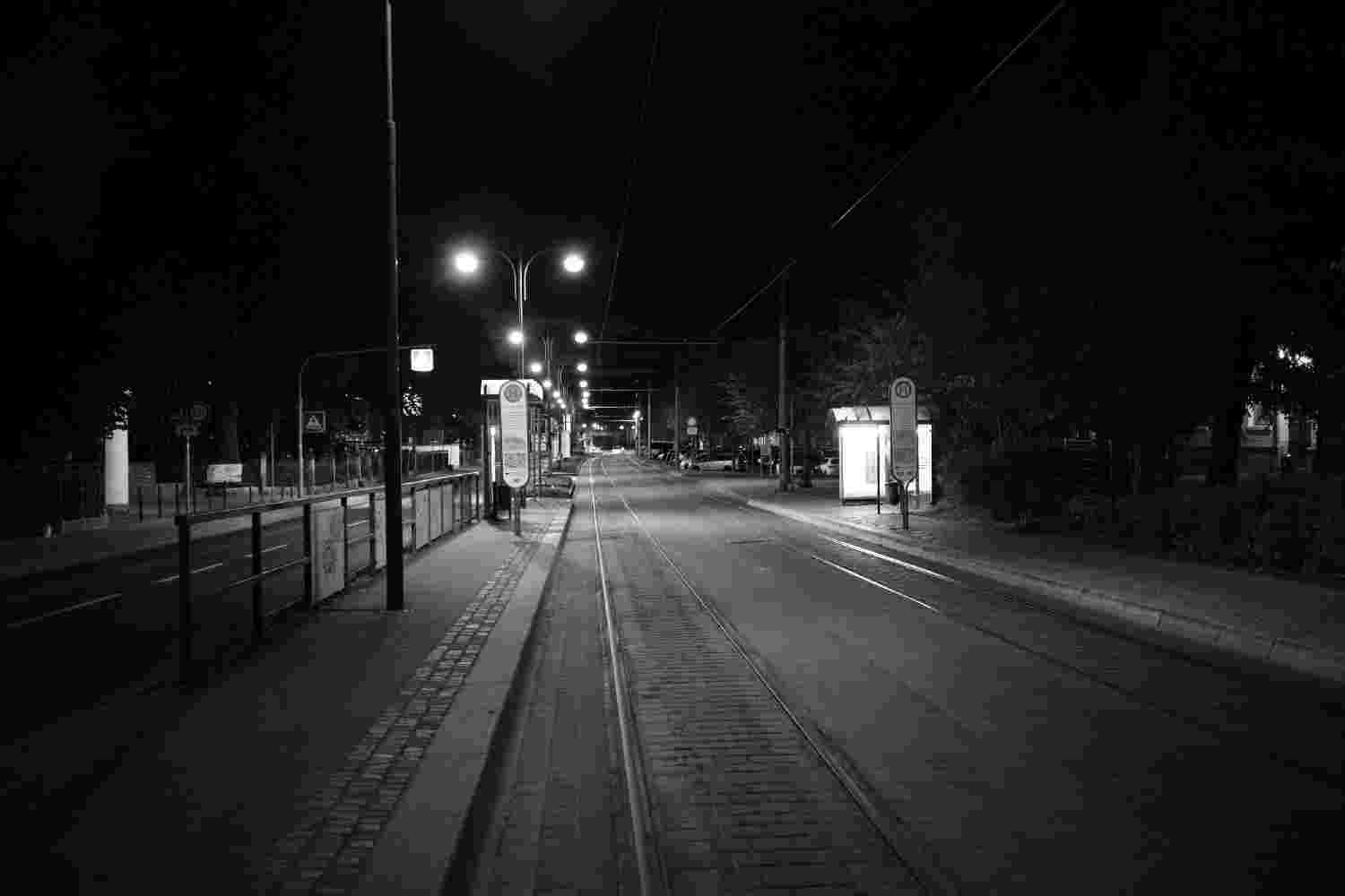 
        
            
             - 1/60
             - 23mm
             - F/2
        
        